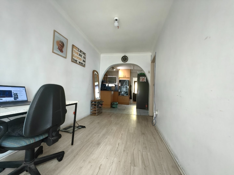 3 Bedroom Property for Sale in Lentegeur Western Cape